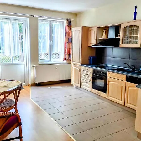 2 By Interhome 公寓 格尔利茨