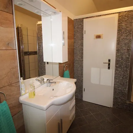 2 By Interhome *